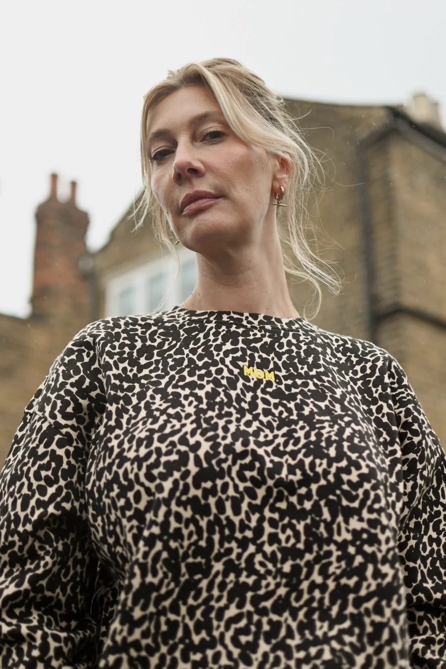 Leo Breastfeeding Sweatshirt - Image 3