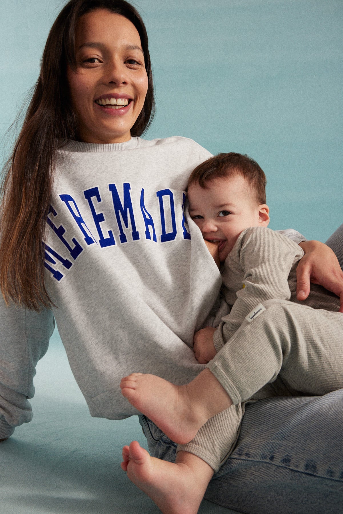 Grey Mère-made Breastfeeding Sweatshirt  - Image 3