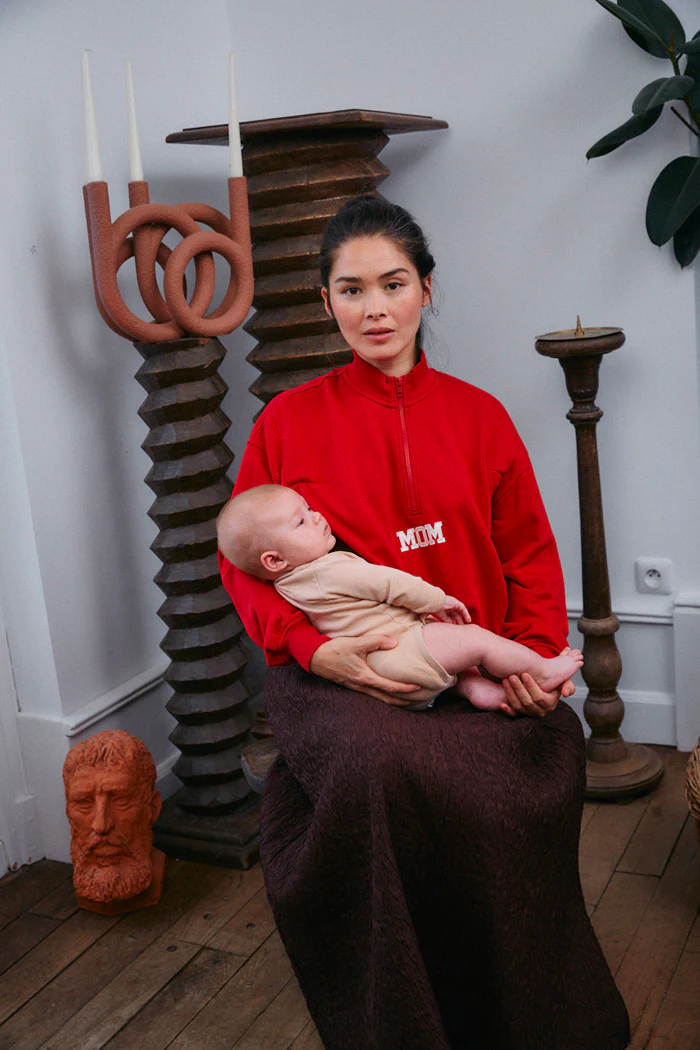 Mom Red Breastfeeding Sweatshirt - Image 4