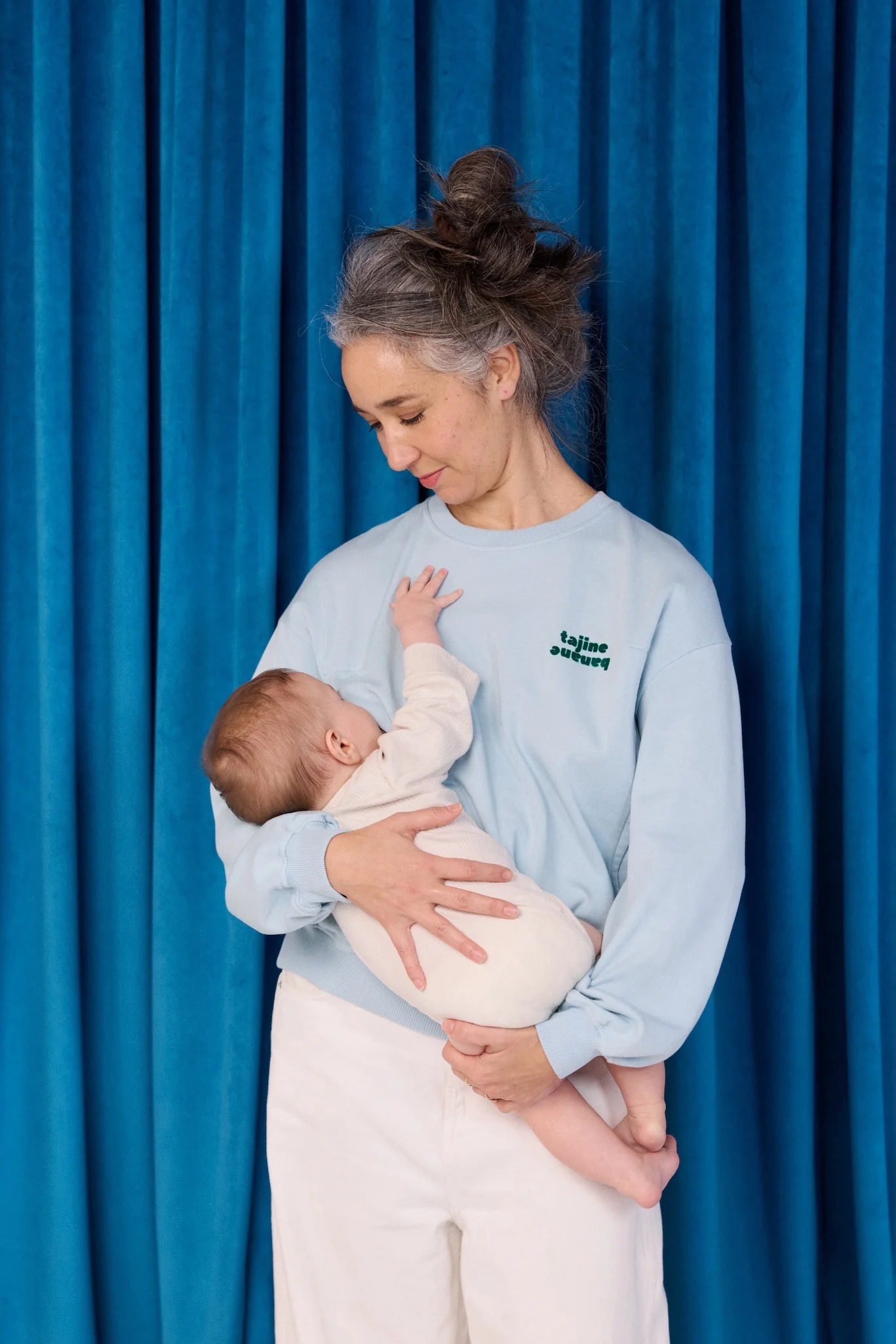 P'allaite Breastfeeding Sweatshirt - Image 4