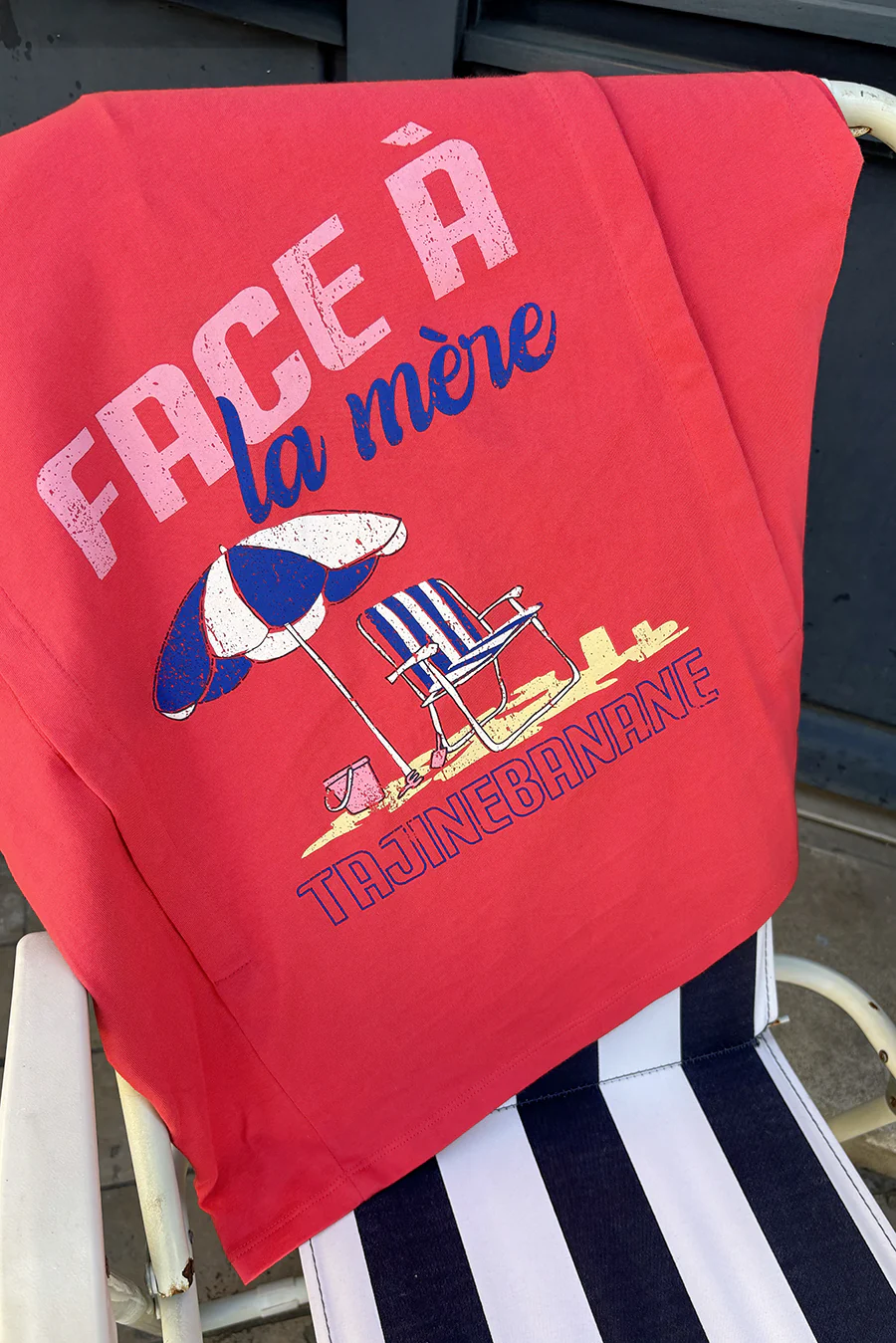Face à la Mère Breastfeeding T-shirt - Image 4